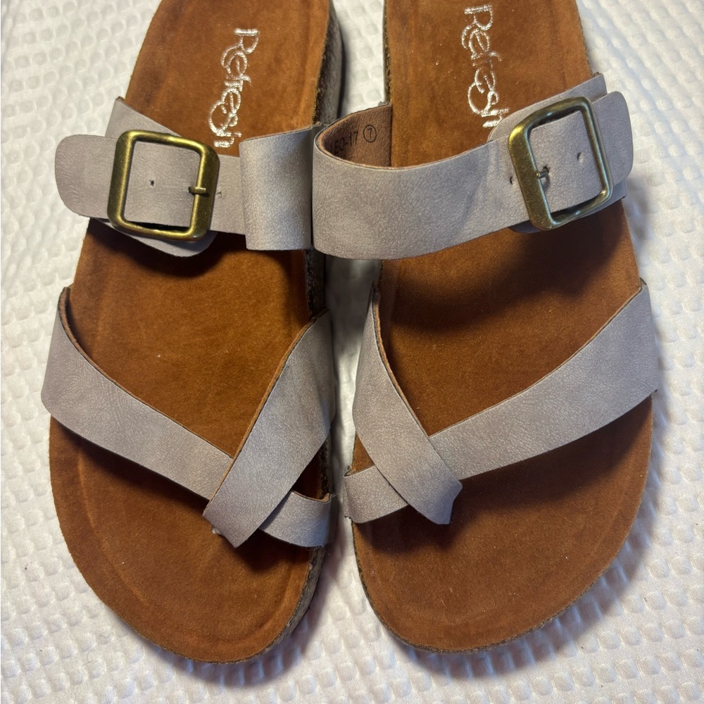 Refresh Casual Boho Light Gray Sandals With Buckle Size 7 New